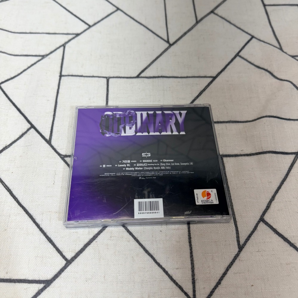 Stray Kids ODDINARY Jewel Case CD I.N Version Purple K-Pop Album with Inserts - Picture 4 of 5